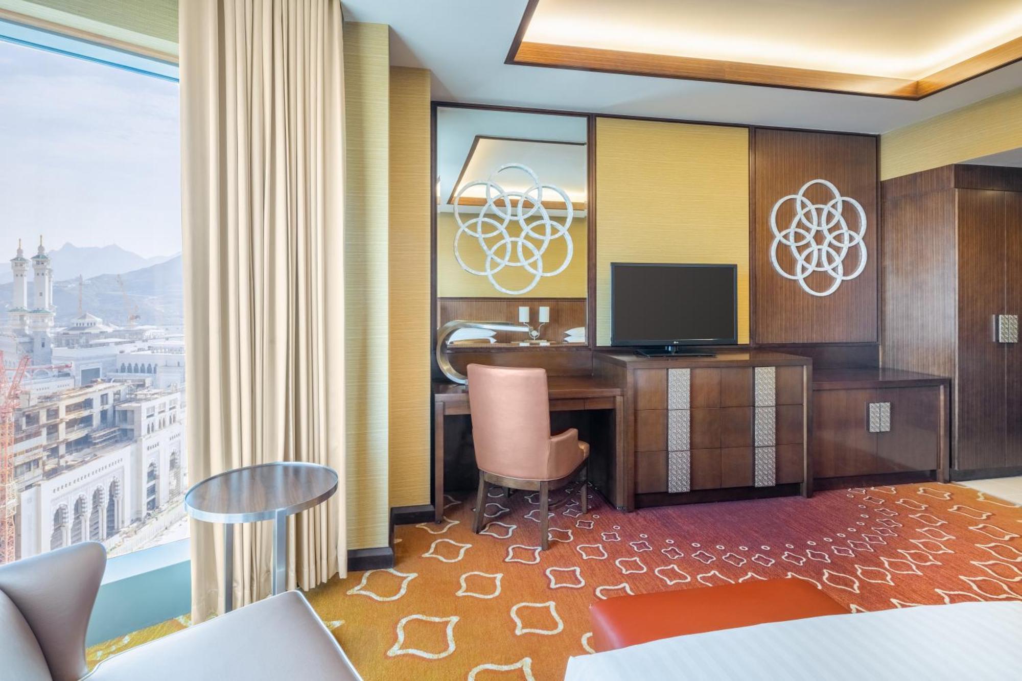 Jabal Omar Marriott Hotel Makkah La Meca Exterior foto A guest room at the hotel